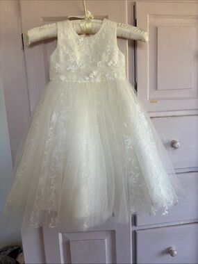Ivory Floral Appliqué Tulle Party Dress for Girls